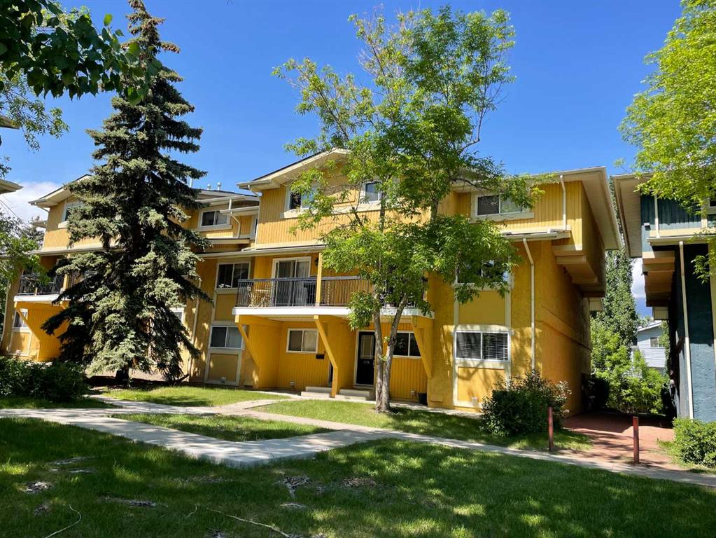 Picture of 108, 2200 Woodview Drive SW, Calgary Real Estate Listing