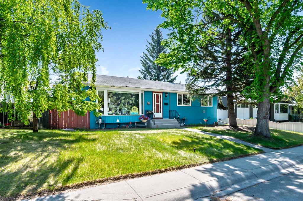 Picture of 2628 Lionel Crescent SW, Calgary Real Estate Listing