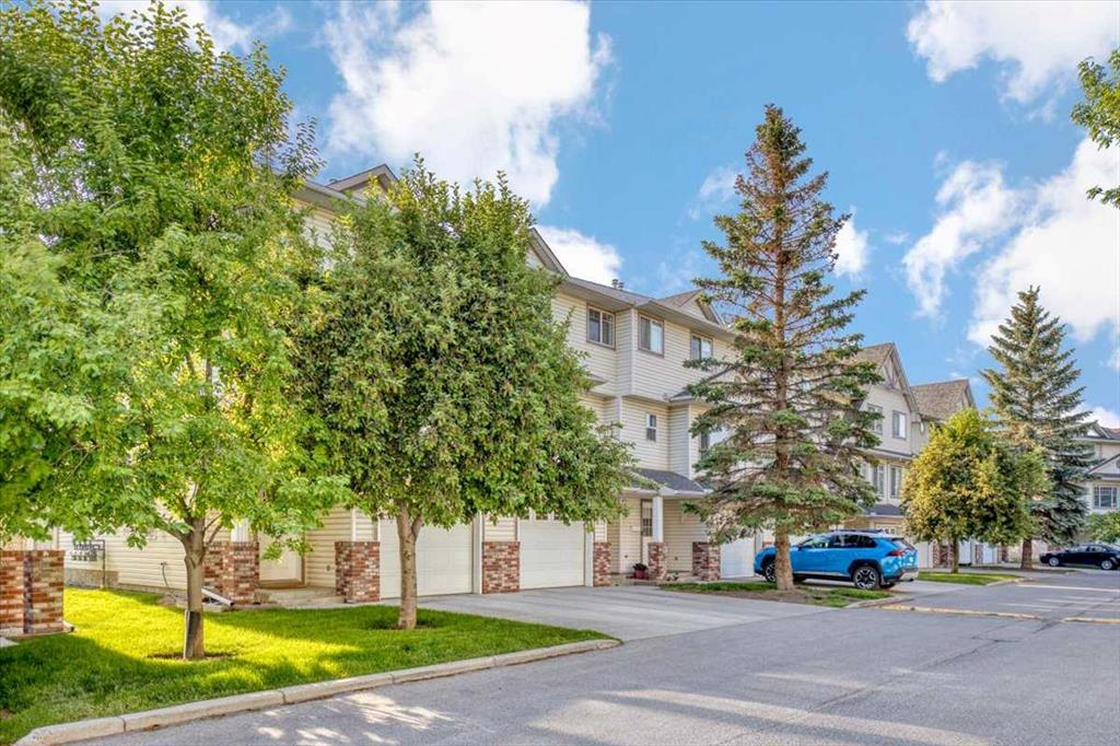 Picture of 30 Country Hills Cove NW, Calgary Real Estate Listing