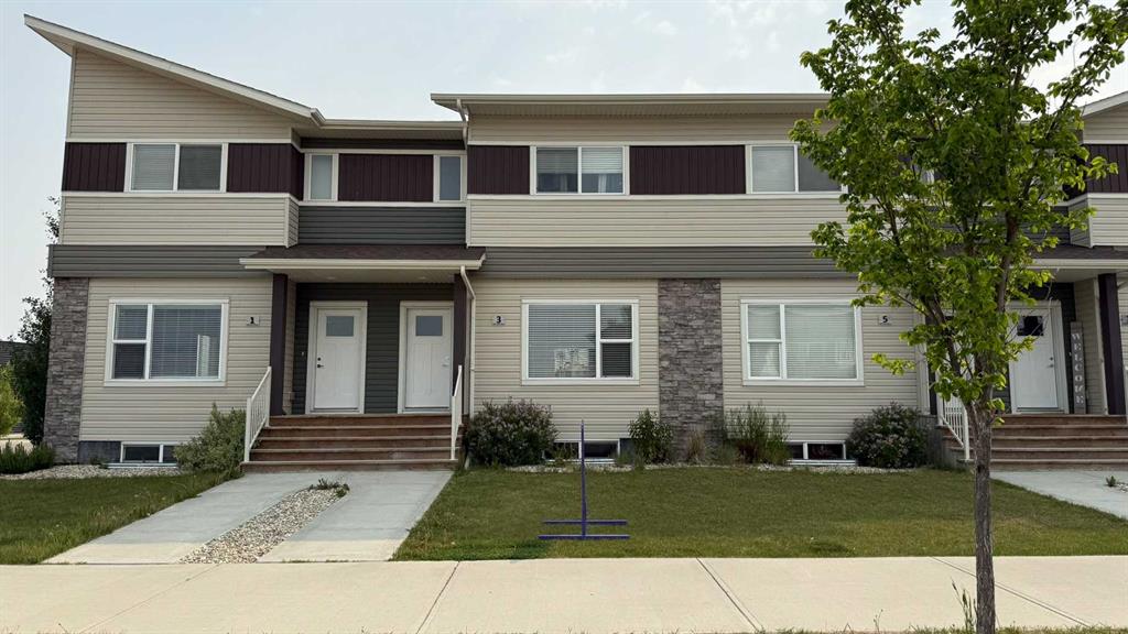 Picture of 3 Iron Gate Boulevard , Sylvan Lake Real Estate Listing