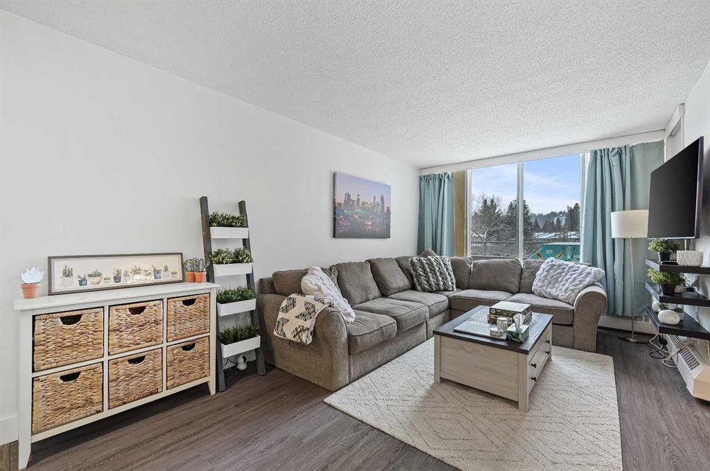 Picture of 208, 145 Point Drive NW, Calgary Real Estate Listing