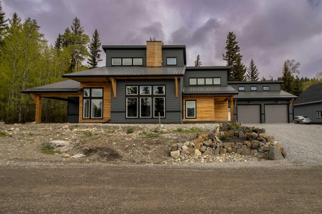 Picture of 33 Kananaskis Court , Coleman Real Estate Listing
