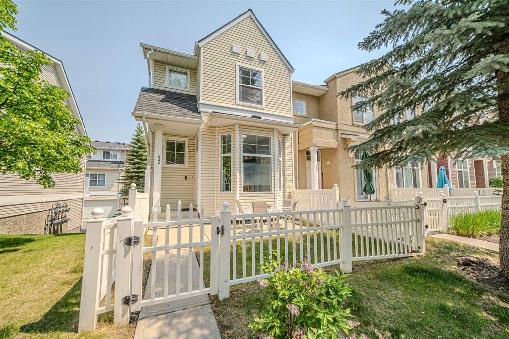 Picture of 236 McKenzie Towne Link SE, Calgary Real Estate Listing