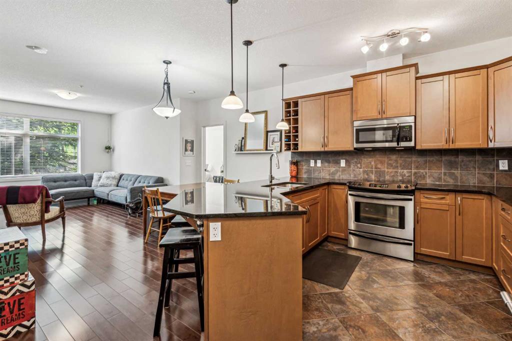 Picture of 243, 35 Aspenmont Heights SW, Calgary Real Estate Listing