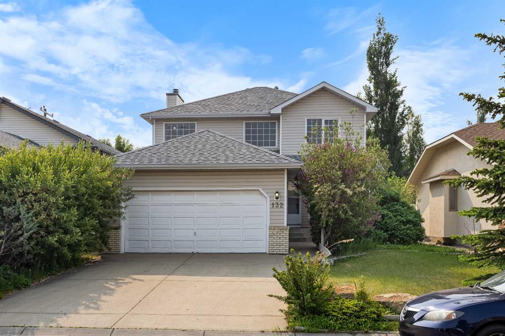 Picture of 132 Hawkland Circle NW, Calgary Real Estate Listing
