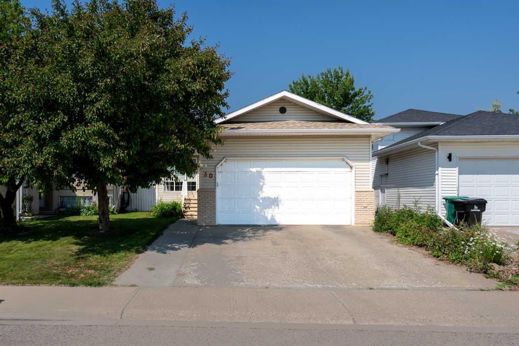 Picture of 30 Heritage Road W, Lethbridge Real Estate Listing