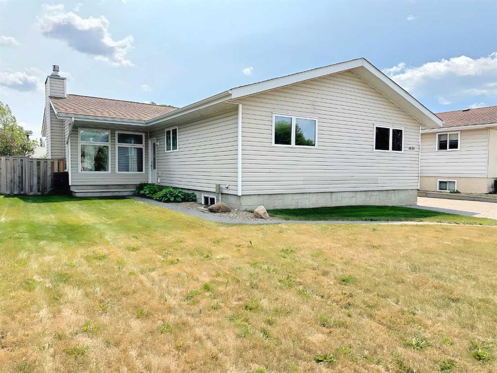 Picture of 1633 7 AVE Avenue , Wainwright Real Estate Listing