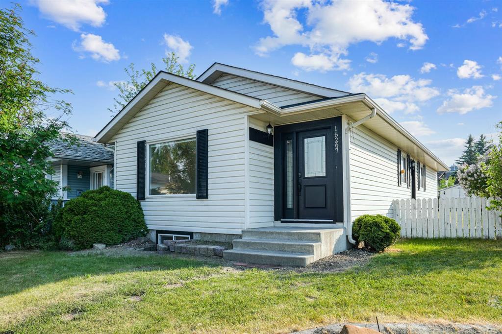 Picture of 16267 5 Street SW, Calgary Real Estate Listing