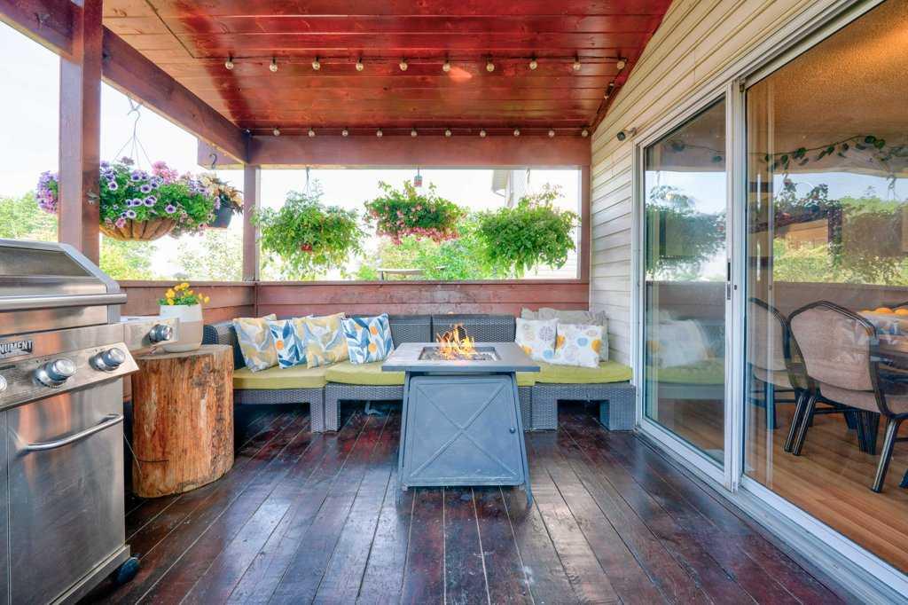 Picture of 208 Mt Cornwall Mews SE, Calgary Real Estate Listing