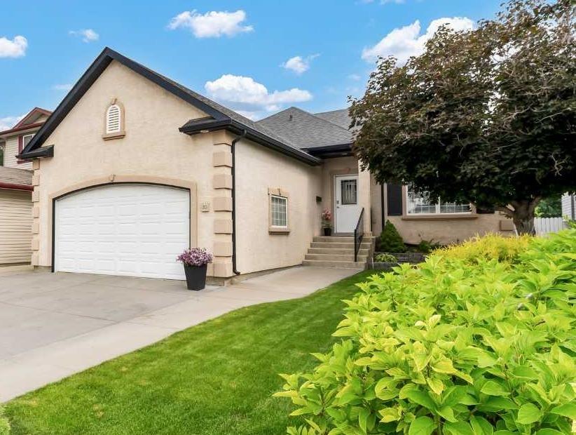 Picture of 20 Sunrise Court SW, Medicine Hat Real Estate Listing