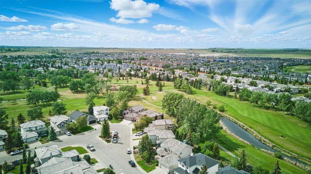 Picture of 132 Woodside Crescent NW, Airdrie Real Estate Listing