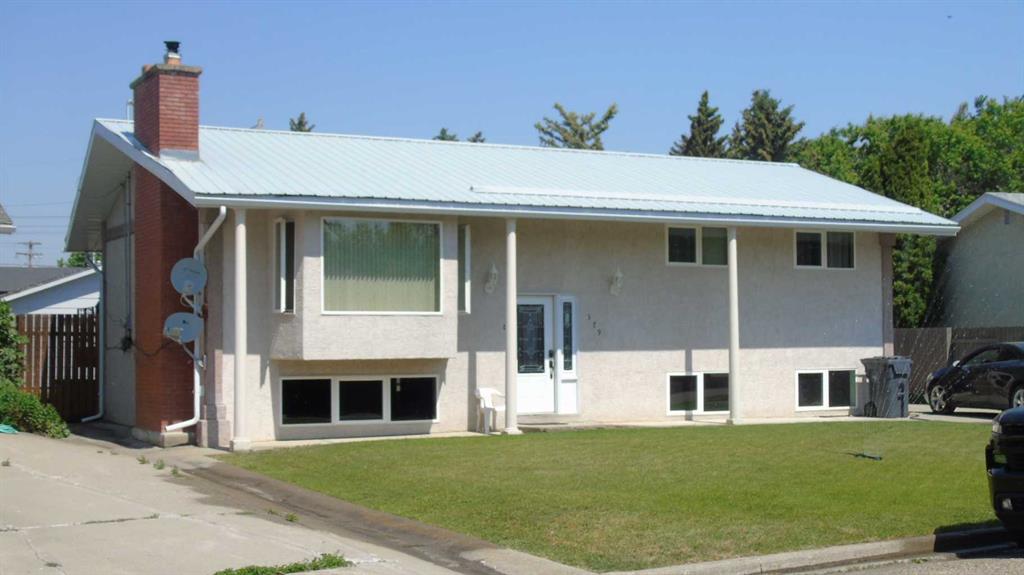 Picture of 379 OAKWOOD Drive , Pincher Creek Real Estate Listing