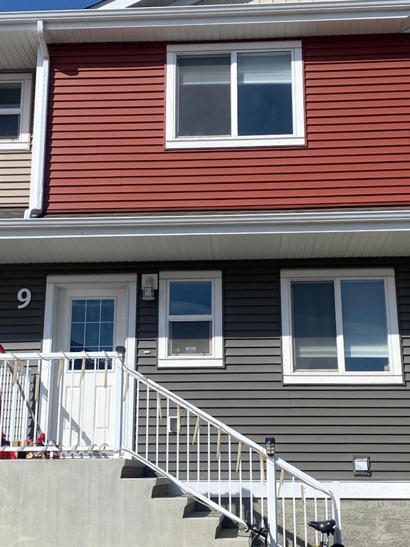 Picture of 9, 4716 College Avenue , Lacombe Real Estate Listing