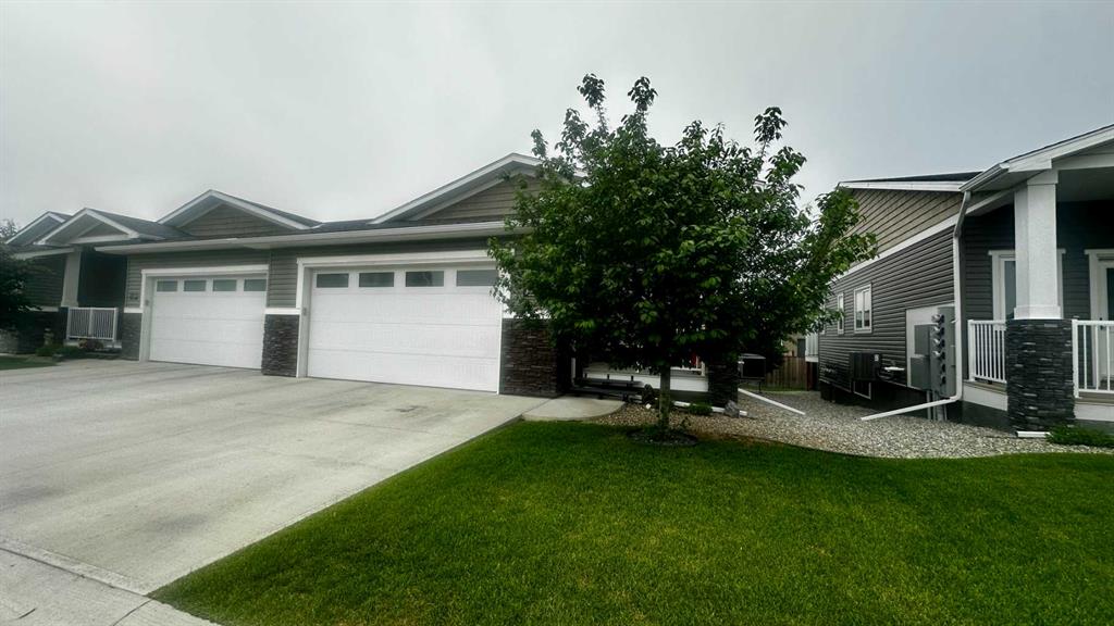 Picture of 3, 310 Northlander Bend W, Lethbridge Real Estate Listing