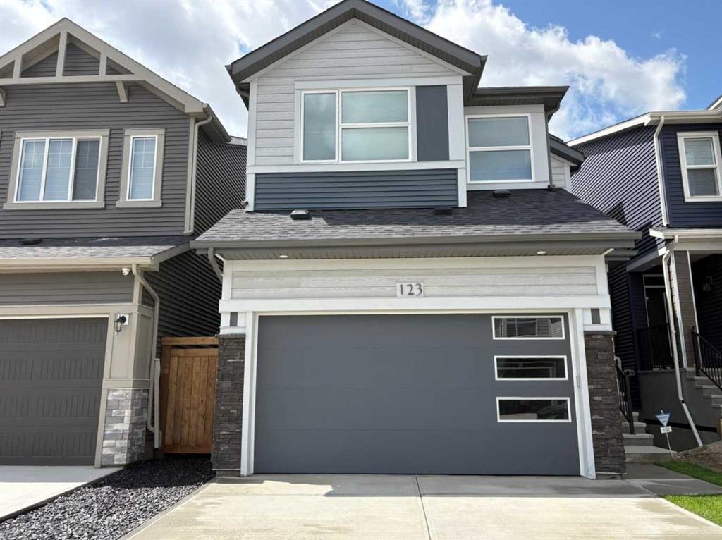 Picture of 123 Mitchell Way NW, Calgary Real Estate Listing