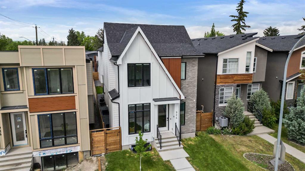 Picture of 924 21 Avenue NW, Calgary Real Estate Listing
