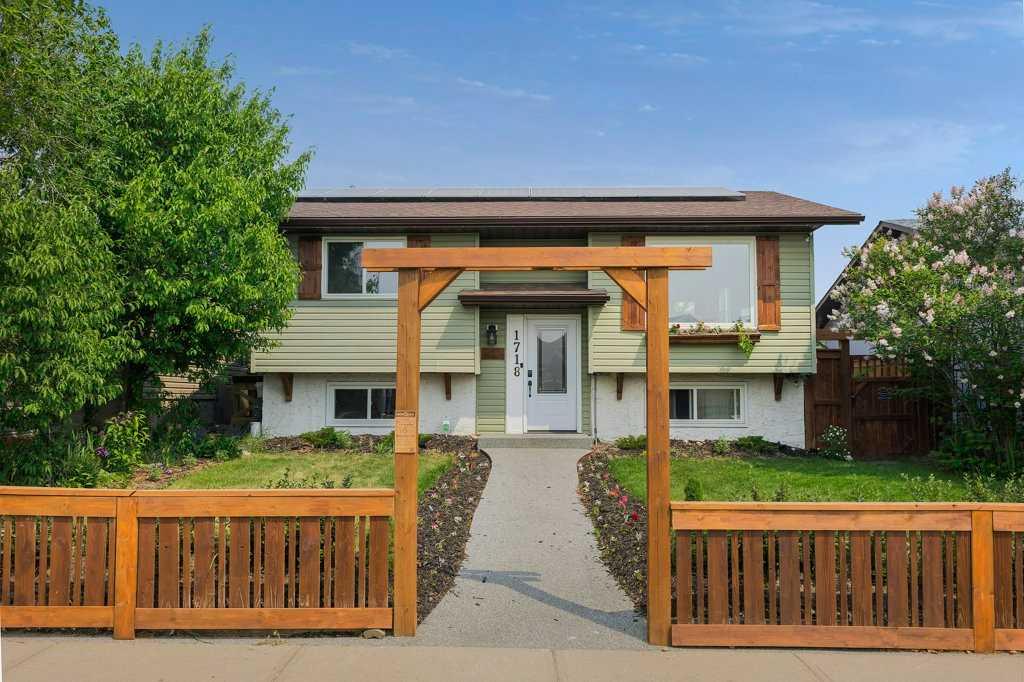 Picture of 1718 Summerfield Boulevard SE, Airdrie Real Estate Listing