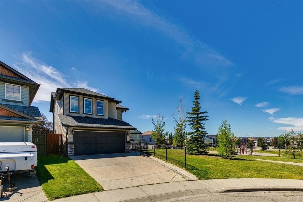 Picture of 71 Covecreek Close NE, Calgary Real Estate Listing