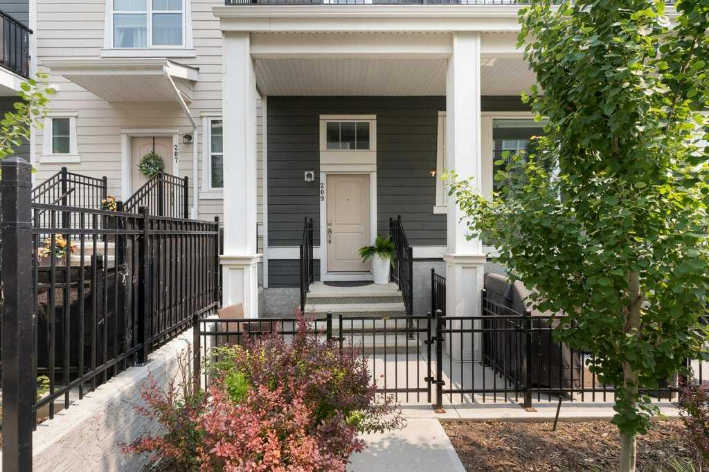 Picture of 209 Cranbrook Walk SE, Calgary Real Estate Listing