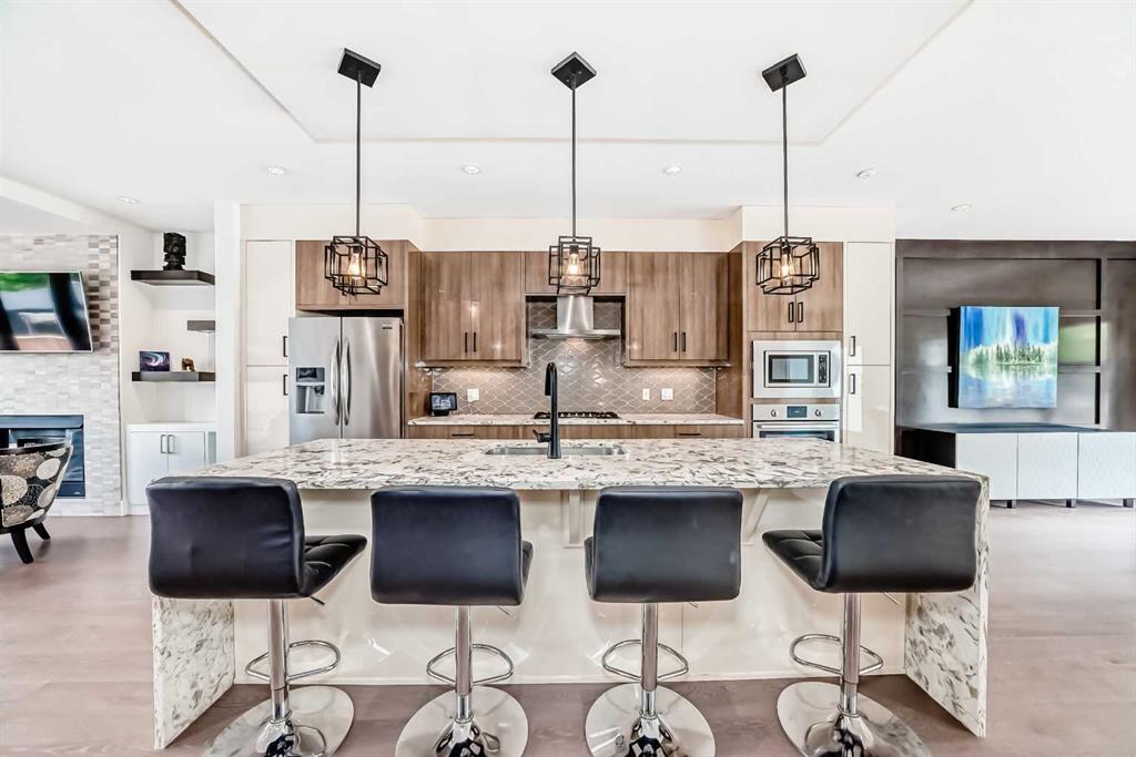 Picture of 140 27 Avenue NE, Calgary Real Estate Listing