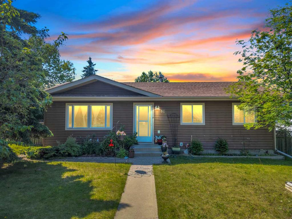 Picture of 10 45 StreetCrescent , Sylvan Lake Real Estate Listing