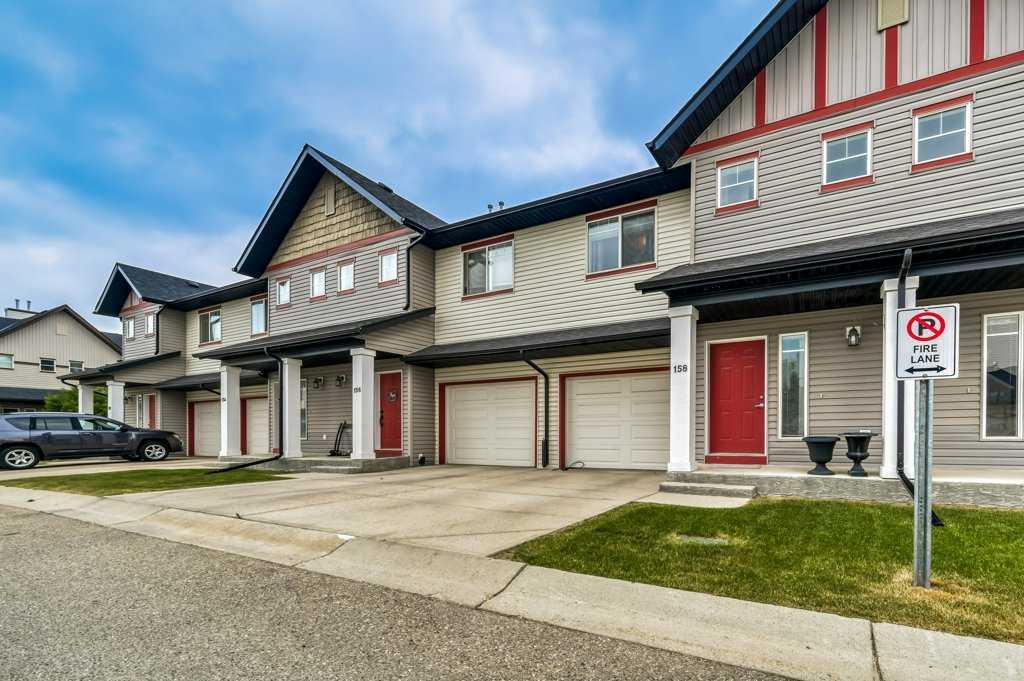 Picture of 158 Everridge Gardens SW, Calgary Real Estate Listing