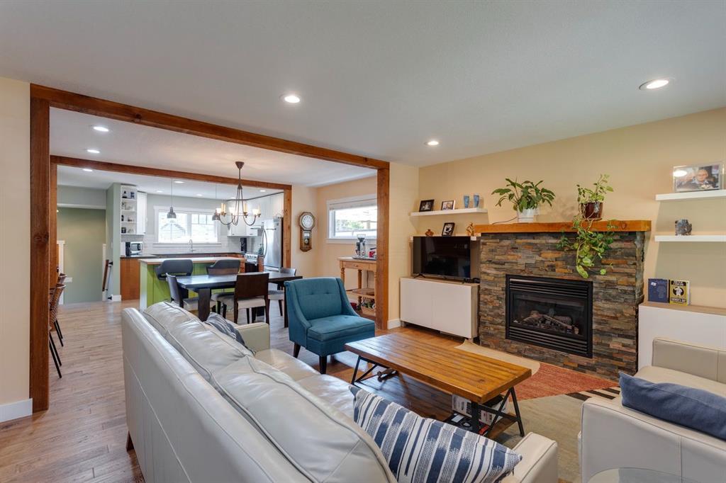 Picture of 4427 21 Avenue NW, Calgary Real Estate Listing