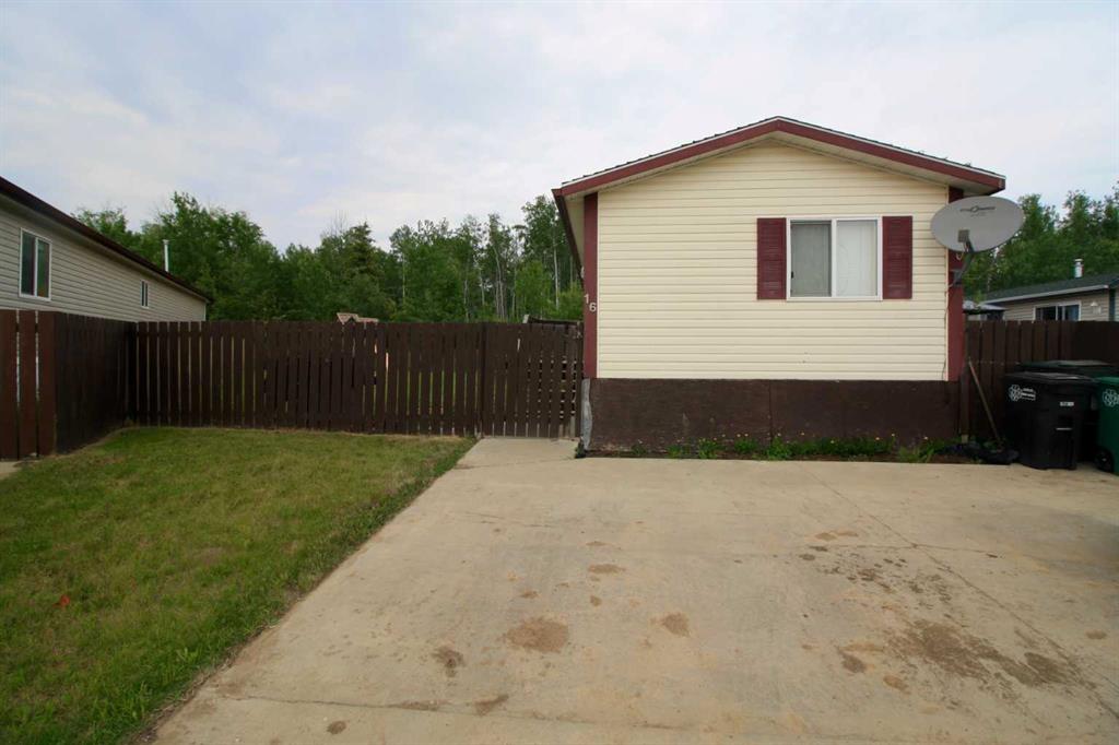 Picture of 16 Dragonfly Crescent , High Level Real Estate Listing