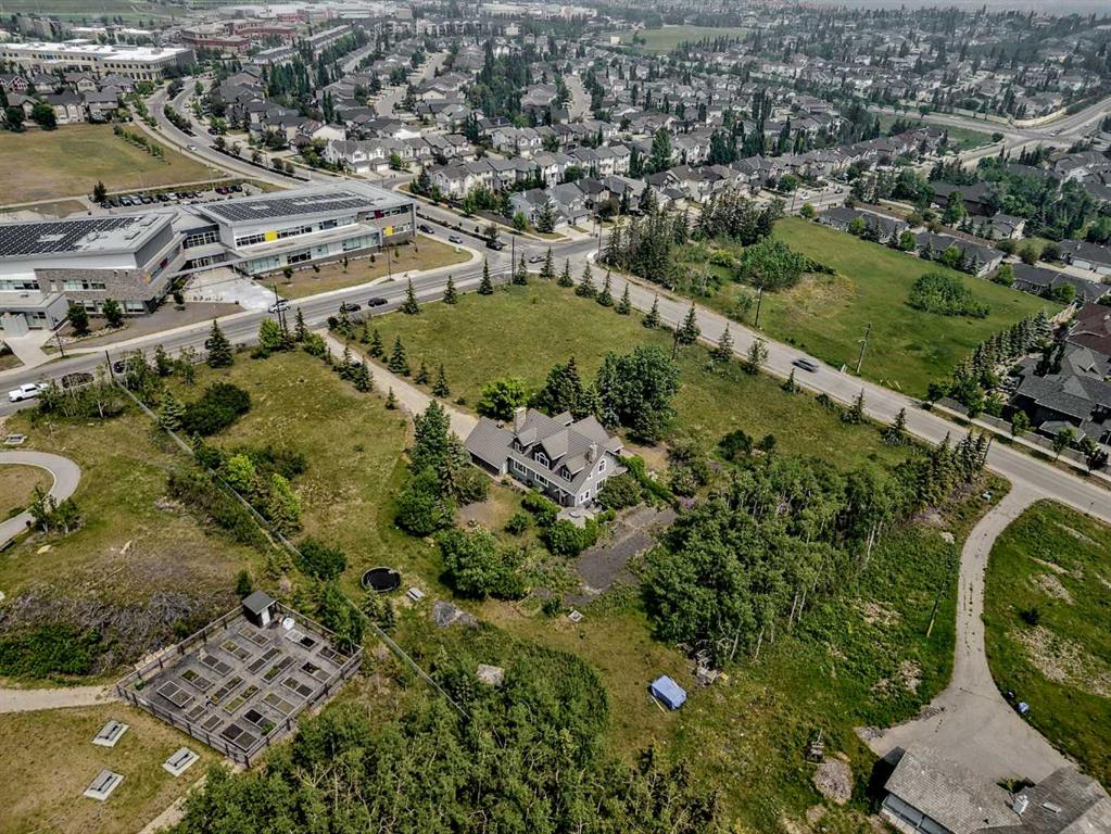 Picture of 9 Elveden Drive SW, Calgary Real Estate Listing
