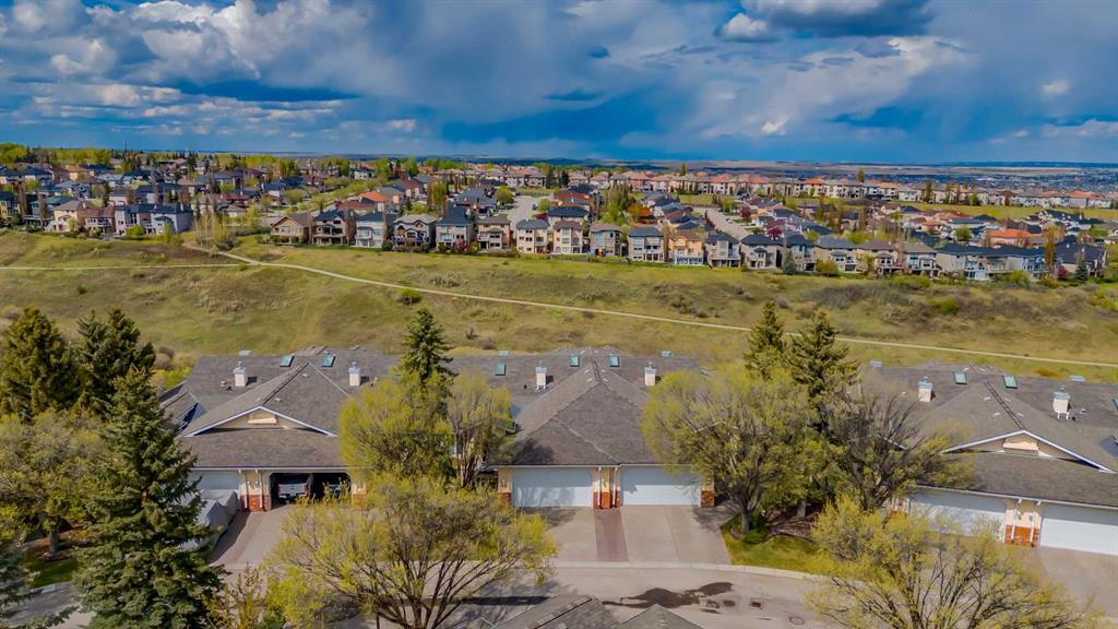 Picture of 42 Edgevalley View NW, Calgary Real Estate Listing