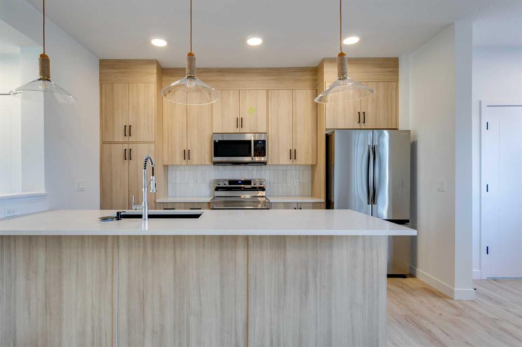 Picture of 229 Cobblestone Gate , Airdrie Real Estate Listing