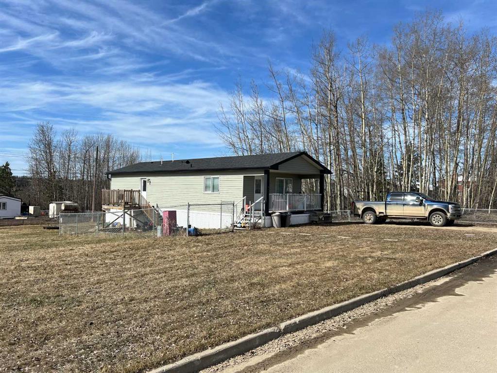 Picture of 527 3 Avenue , Fox Creek Real Estate Listing