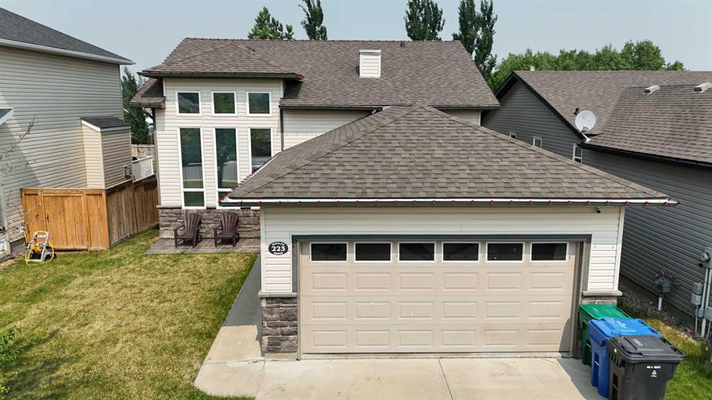 Picture of 223 Mt Sunburst Place W, Lethbridge Real Estate Listing