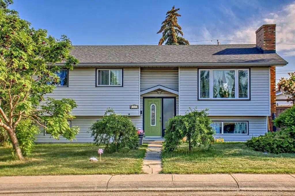 Picture of 319 Manora Drive NE, Calgary Real Estate Listing