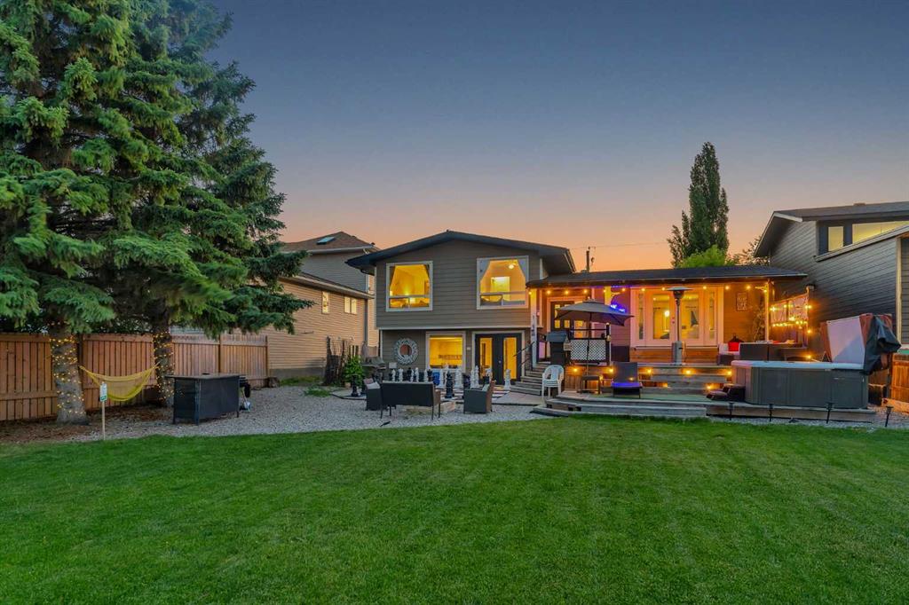 Picture of 700 West Chestermere Drive , Chestermere Real Estate Listing