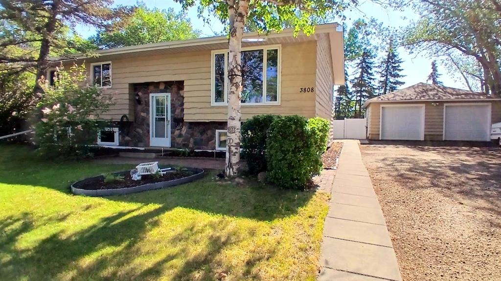 Picture of 3808 49A Avenue , Innisfail Real Estate Listing