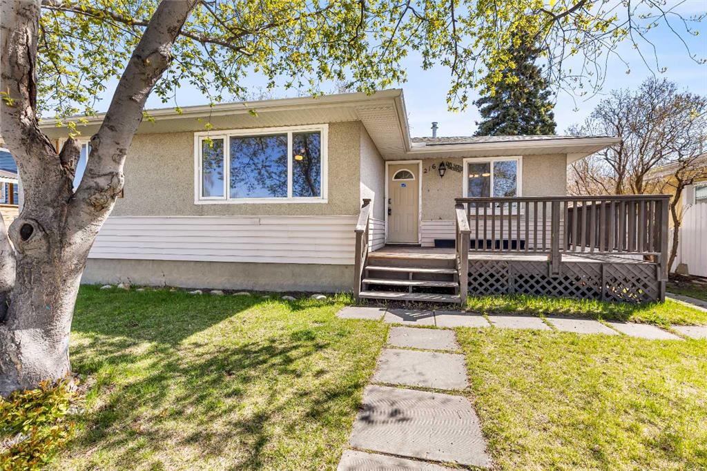 Picture of 216 Van Horne Crescent NE, Calgary Real Estate Listing