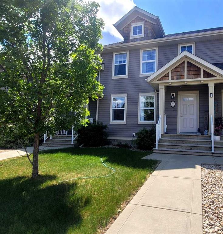 Picture of 7 Rafferty Court , Sylvan Lake Real Estate Listing