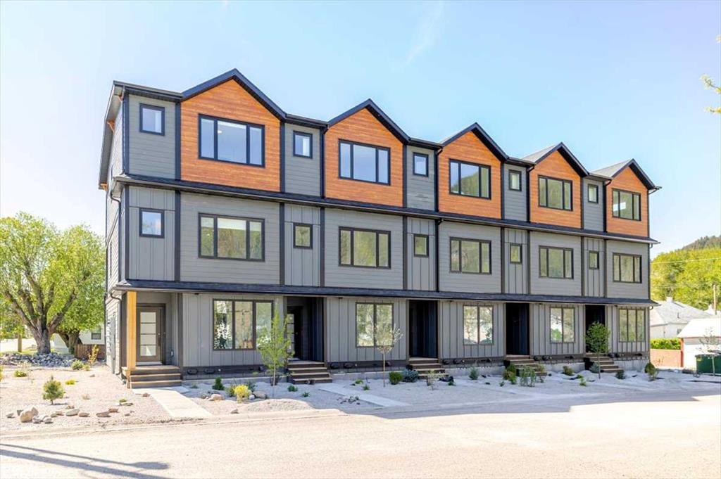 Picture of 4, 2102 131 Street , Blairmore Real Estate Listing