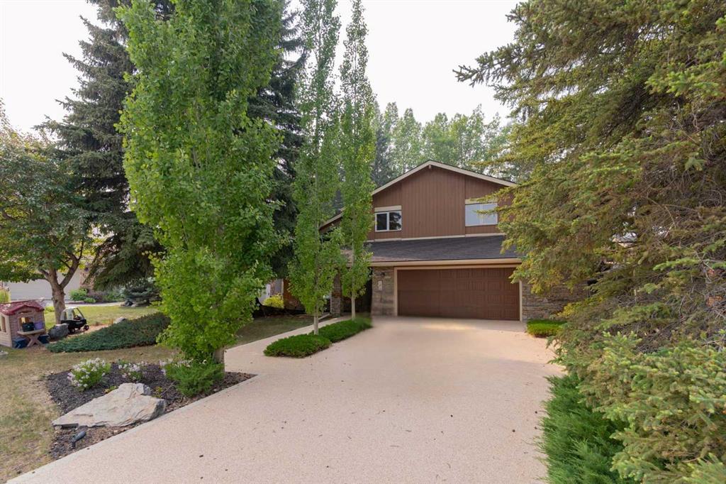 Picture of 108 Varsity Estates Place NW, Calgary Real Estate Listing