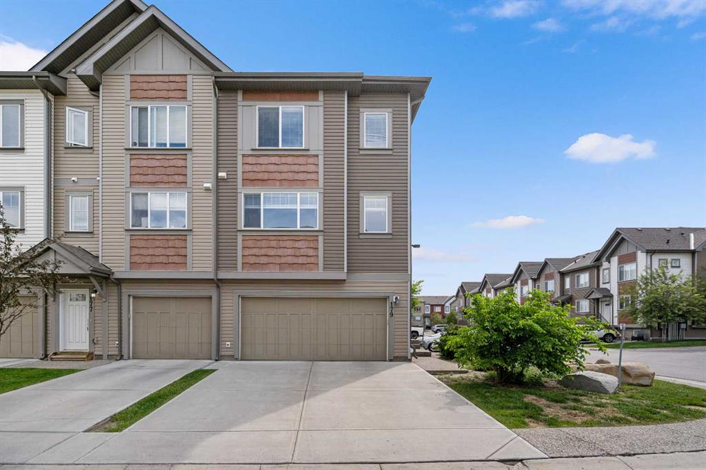 Picture of 179 Copperpond Villas SE, Calgary Real Estate Listing