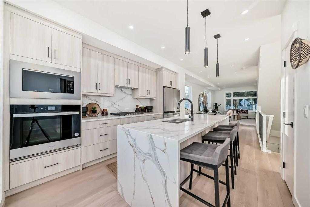 Picture of 4, 3408 8 Avenue SW, Calgary Real Estate Listing