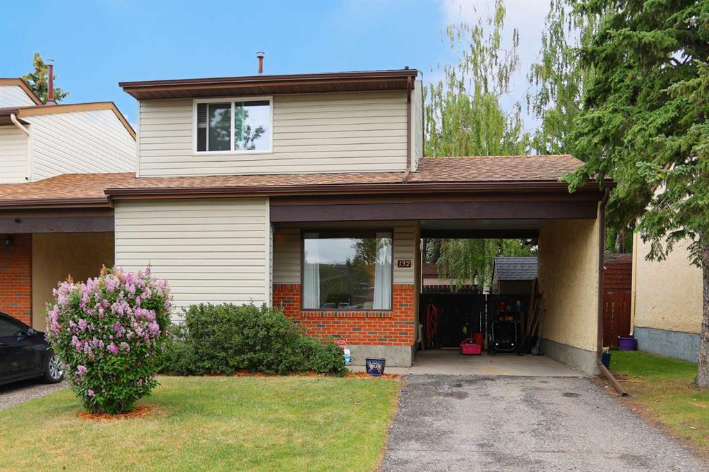 Picture of 132 Silvergrove Hill NW, Calgary Real Estate Listing