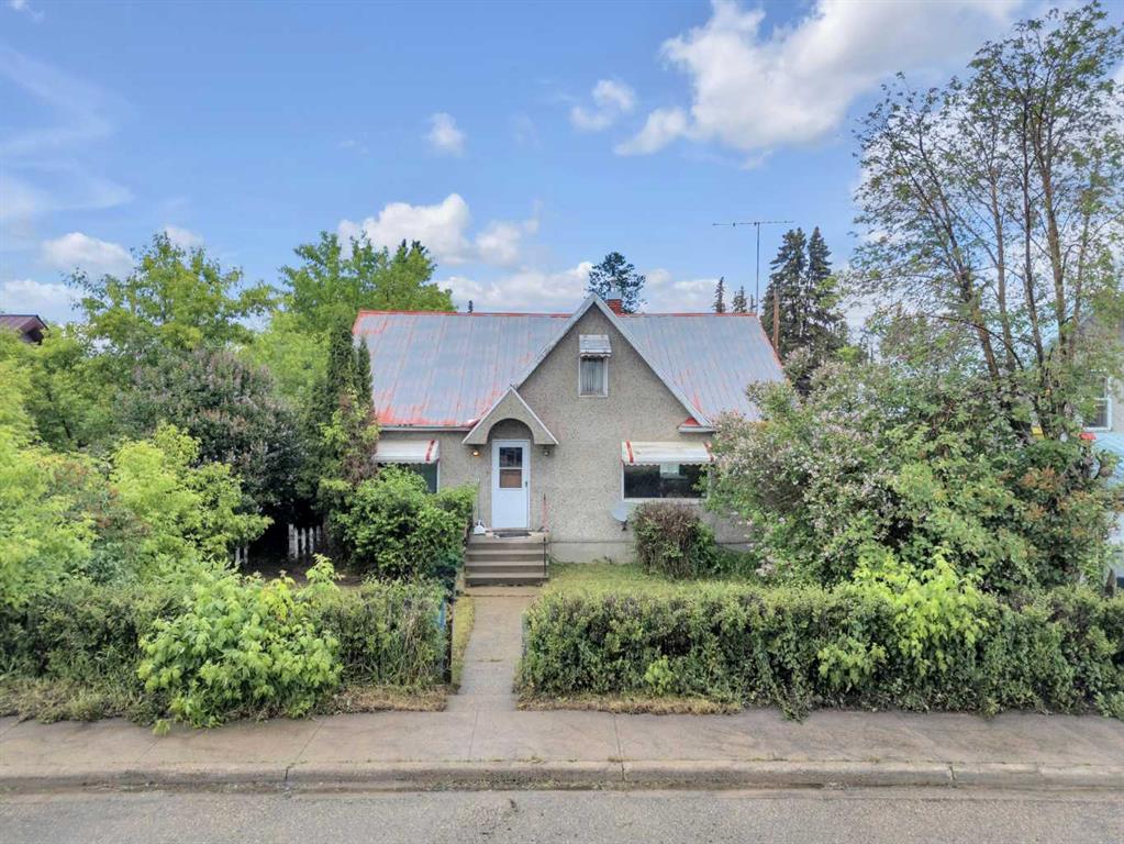 Picture of 4924 51 Avenue , Eckville Real Estate Listing