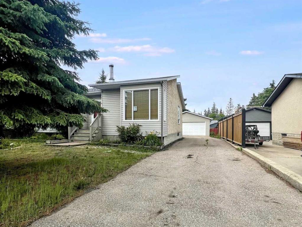 Picture of 165 Rogers Crescent , Fort McMurray Real Estate Listing