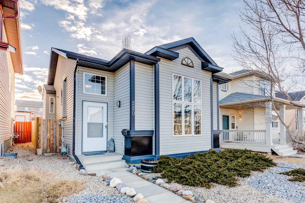 Picture of 220 Coventry Road NE, Calgary Real Estate Listing