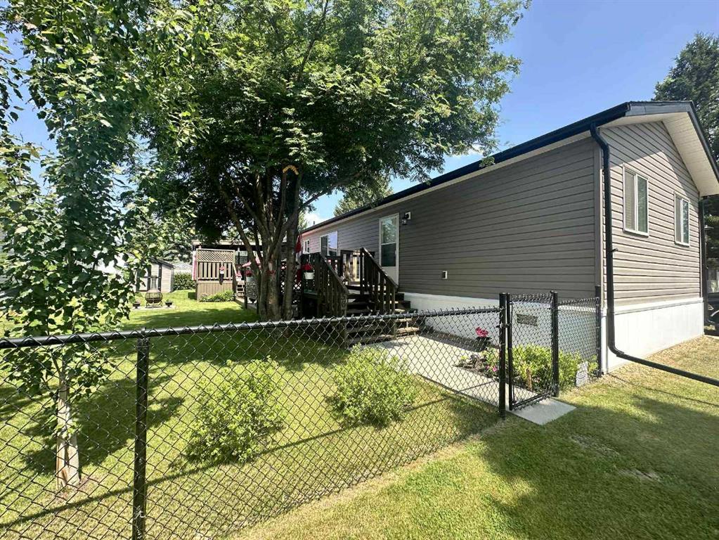 Picture of 56, 6205 54 Street , Ponoka Real Estate Listing