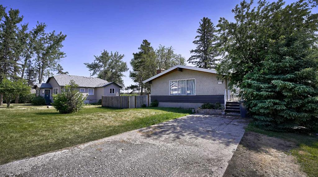 Picture of 1629 Ross Street , Crossfield Real Estate Listing