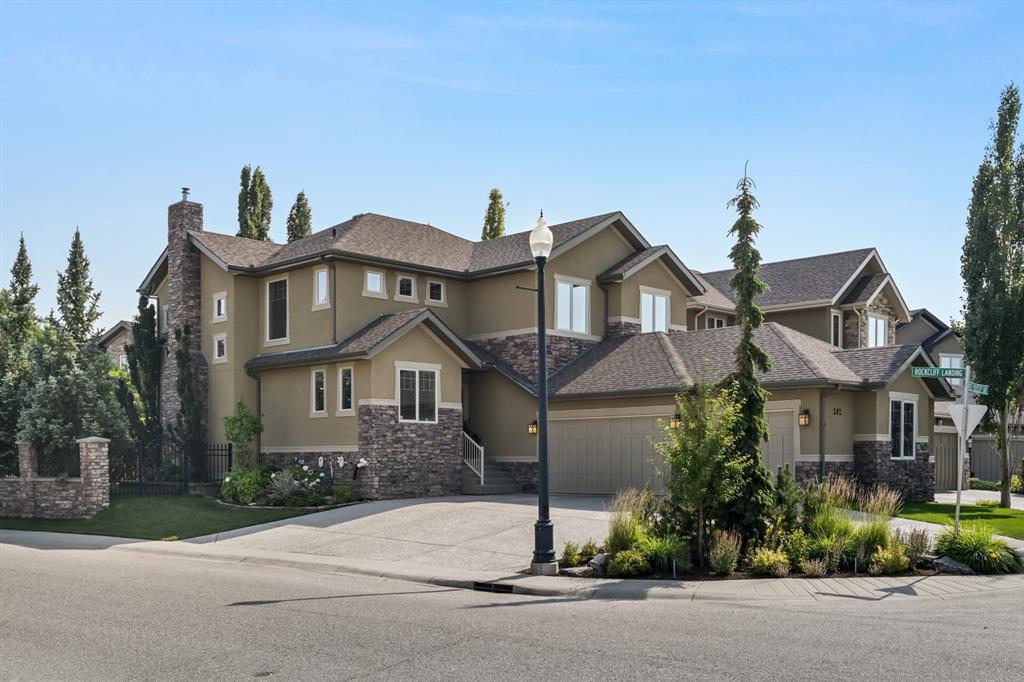 Picture of 141 Rockcliff Bay NW, Calgary Real Estate Listing