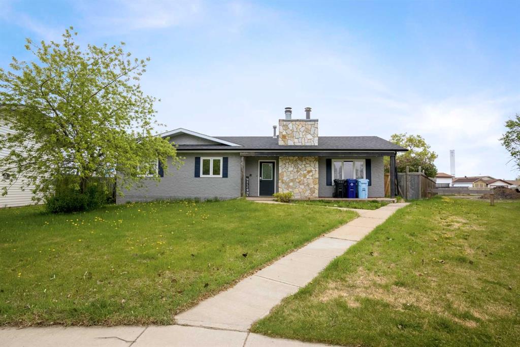 Picture of 161 Cowley Bay , Fort McMurray Real Estate Listing